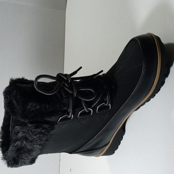 Boot - Picture 4 of 4